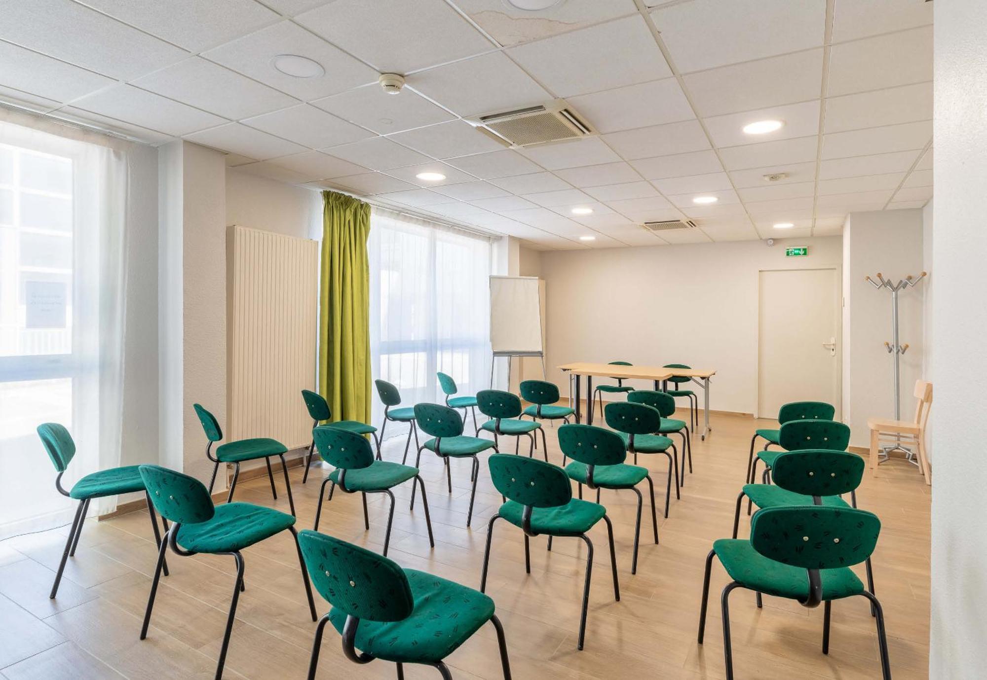 B&B Hotel Lyon Centre Monplaisir Экстерьер фото